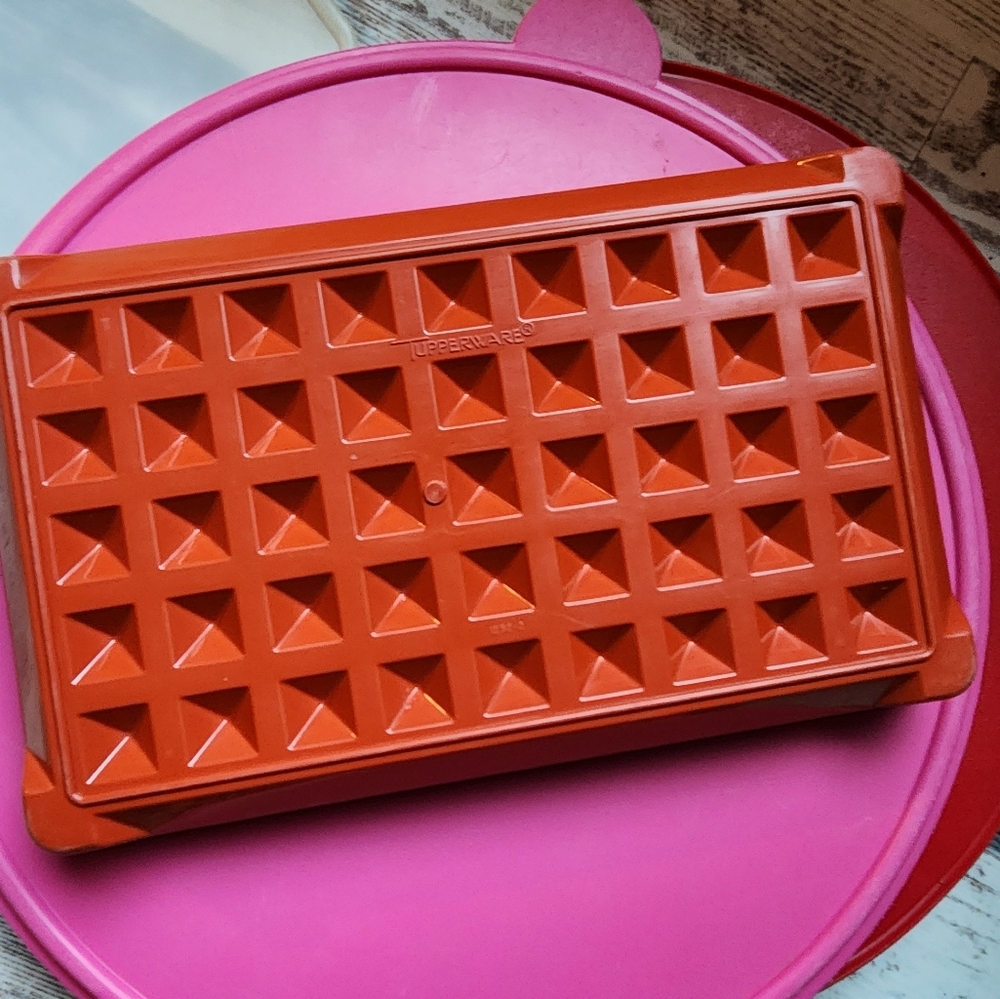 Tupperware set - Picture 7 of 8